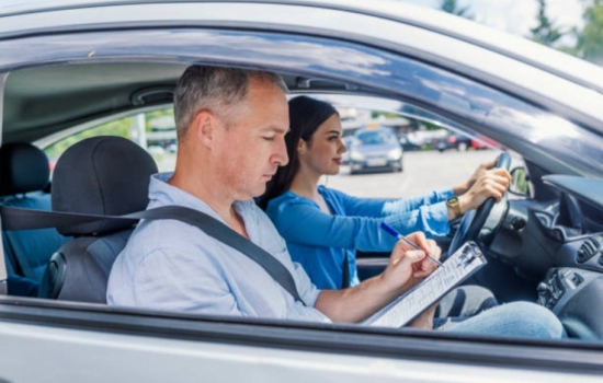 Aprende a conducir de forma clara e segura y a tu ritmo