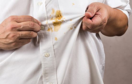 Îndepărtați fără efort petele și lăsați hainele să arate ca noi