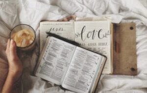 Encuentra la paz todos los días con un devocional diario