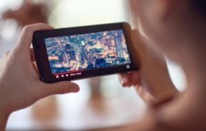 Disfruta historias intensas en capítulos cortos desde tu celular