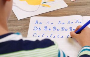 Научете се да четете и пишете от мобилния си телефон по лесен начин