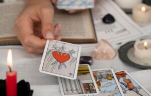 Descubre tu destino con el Tarot de Amor