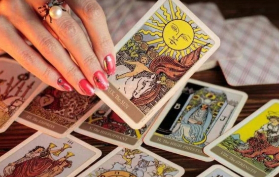 Tarot del universo: Los mejores apps para leer tu vida